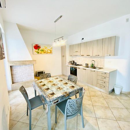 Lucky'S House Apartment Ноикатаро Екстериор снимка