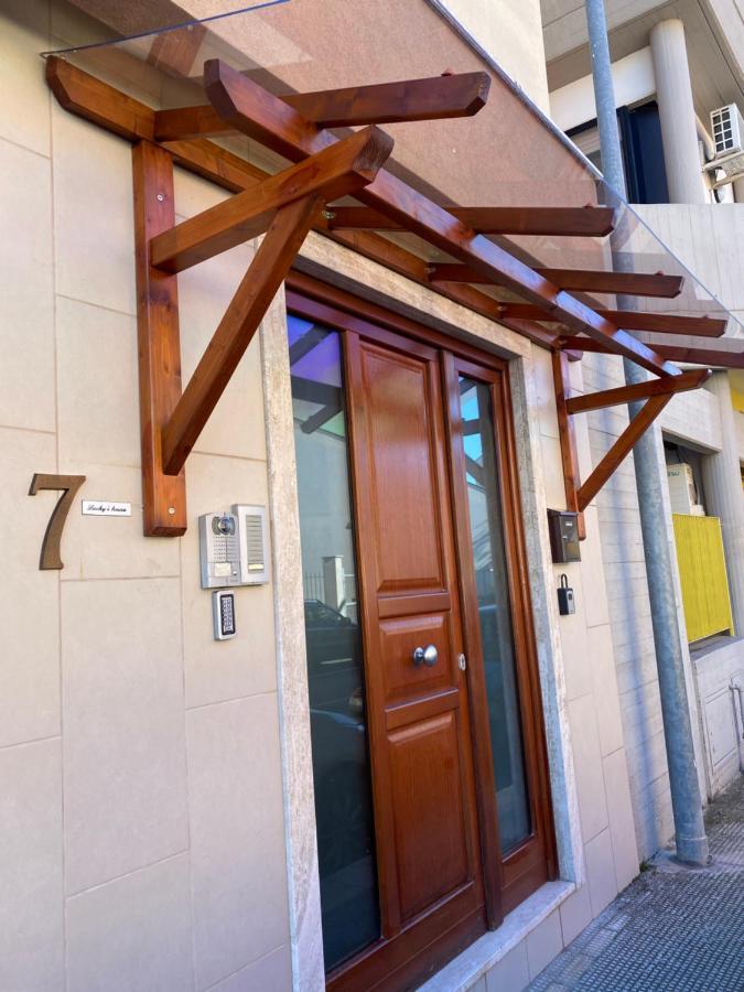 Lucky'S House Apartment Ноикатаро Екстериор снимка