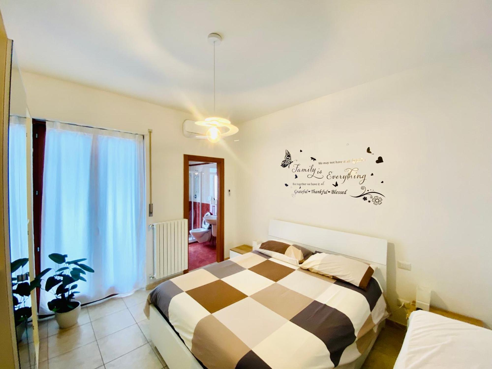 Lucky'S House Apartment Ноикатаро Екстериор снимка